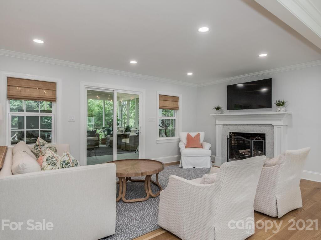 6112 Sharon Acres Road Charlotte, NC 28210 - Photo 5 of 26 Gallery Image 5