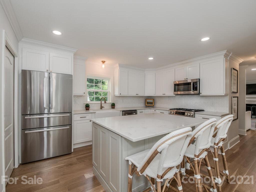 6112 Sharon Acres Road Charlotte, NC 28210 - Photo 7 of 26 Gallery Image 7