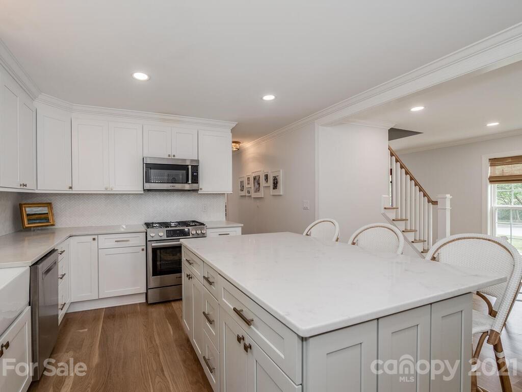 6112 Sharon Acres Road Charlotte, NC 28210 - Photo 8 of 26 Gallery Image 8