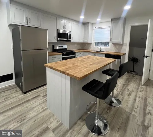 $2,300 | 169 Lawn Park Avenue, Lawrenceville, NJ 08648