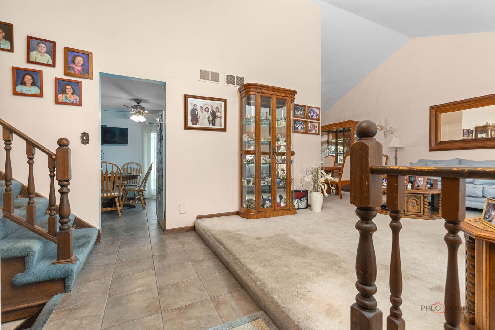 1124 Anvil Court Addison, IL 60101 - Photo 3 of 43 a view of a room with gym equipment