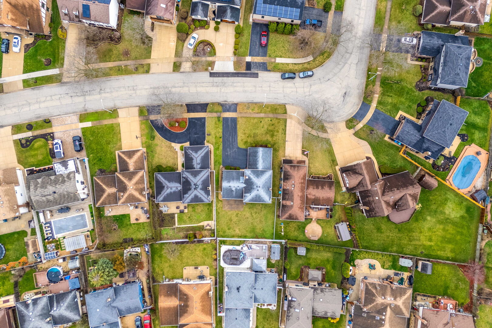 1124 Anvil Court Addison, IL 60101 - Photo 37 of 43 an aerial view of residential houses with outdoor space