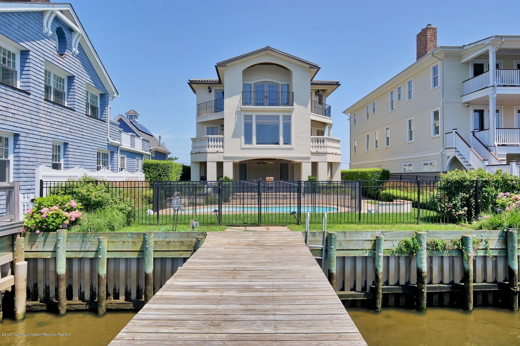 314 Ocean Avenue Sea Bright, NJ 07760 - Photo 3 of 56 065-157558-IMG_3564_3461498