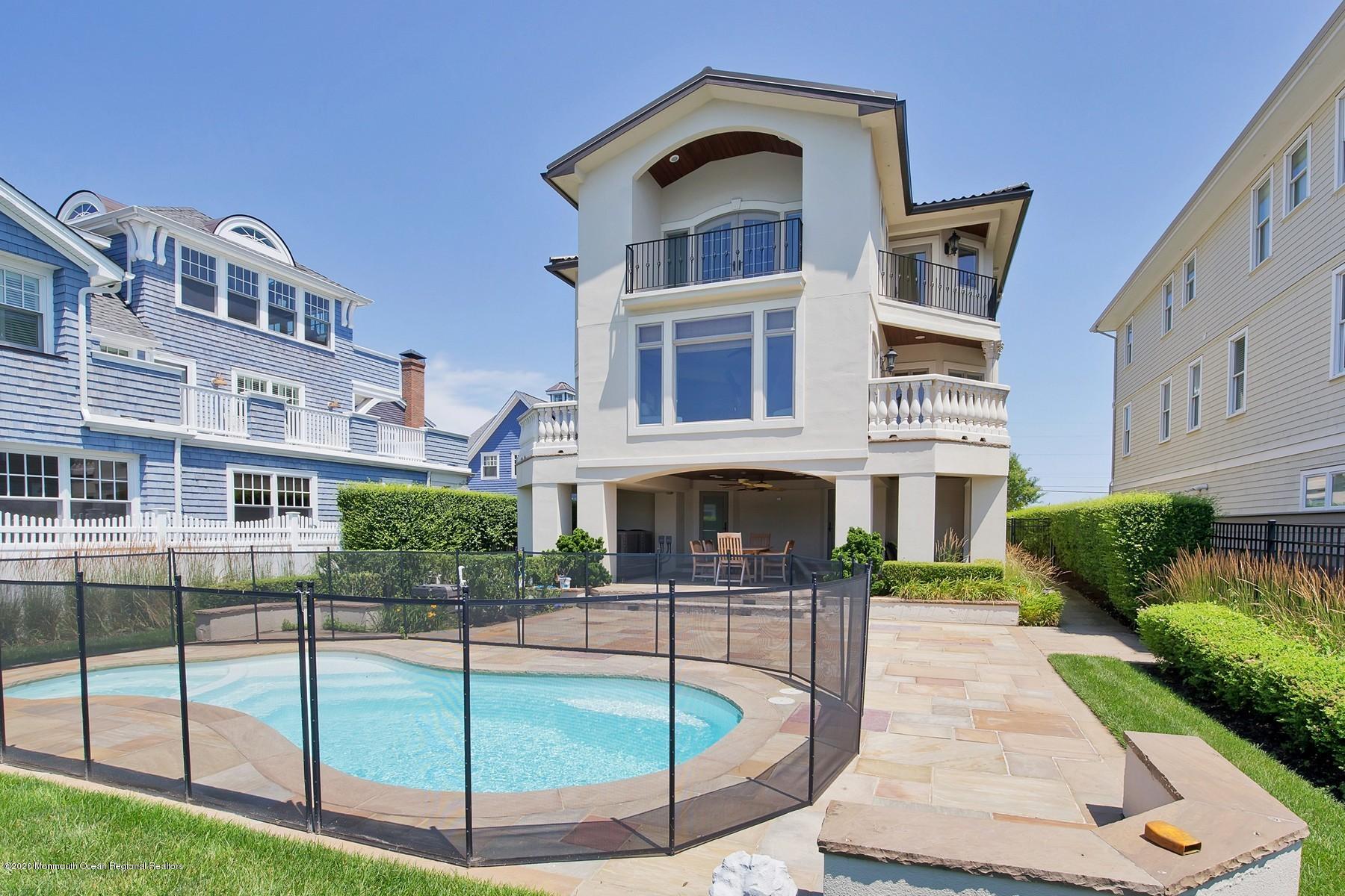 314 Ocean Avenue Sea Bright, NJ 07760 - Photo 9 of 56 061-157558-IMG_3559_3461477