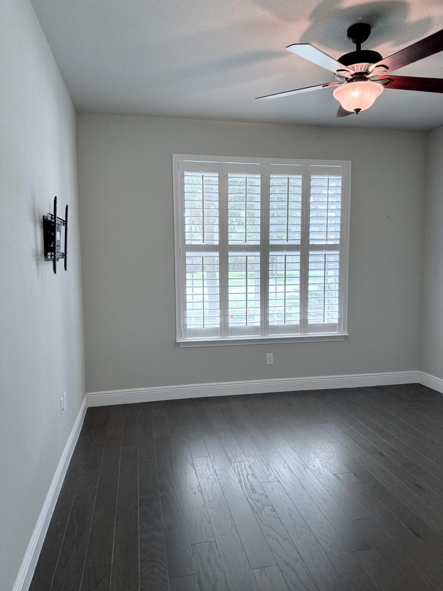 466 Brighton Cove Freeport, FL 32439 - Photo 13 of 37 steel59