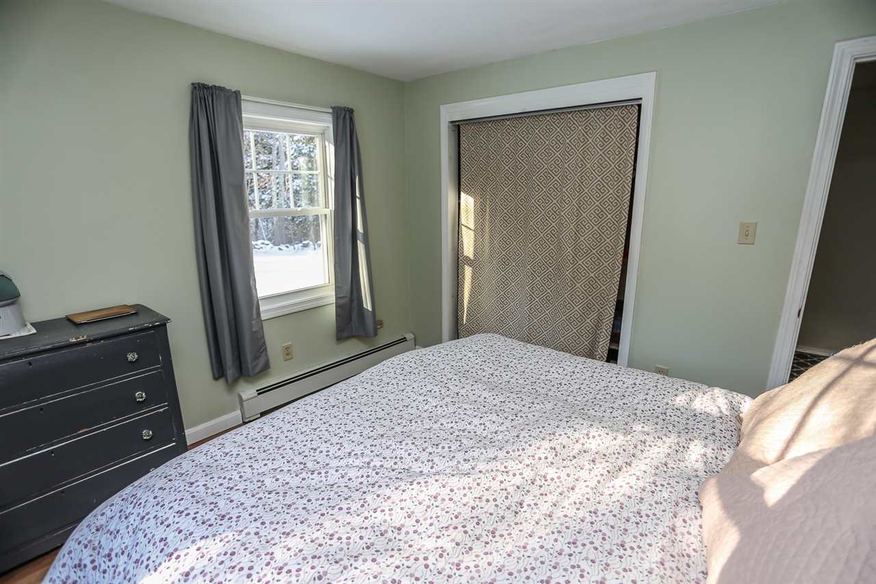 580 Chester Road Auburn, NH 03032 - Photo 13 of 32