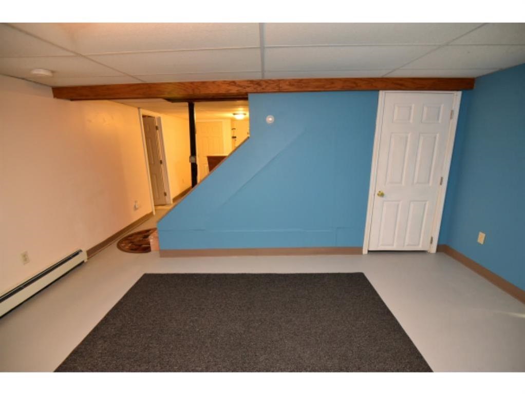 580 Chester Road Auburn, NH 03032 - Photo 22 of 32