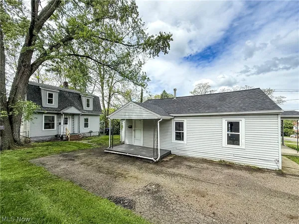 $269,900 | 242 Orchard Avenue, Cuyahoga Falls, OH 44221