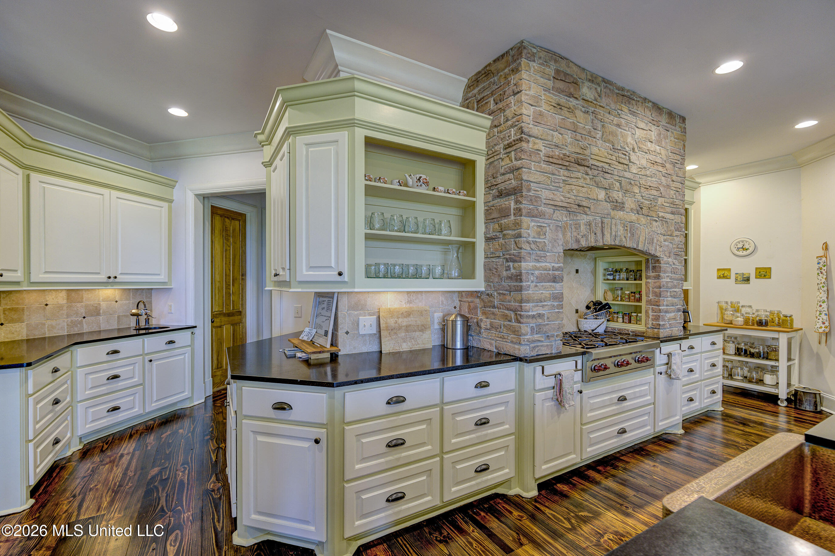626 Cedar Hill Road Flora, MS 39071 - Photo 16 of 51 Open Kitchen 7