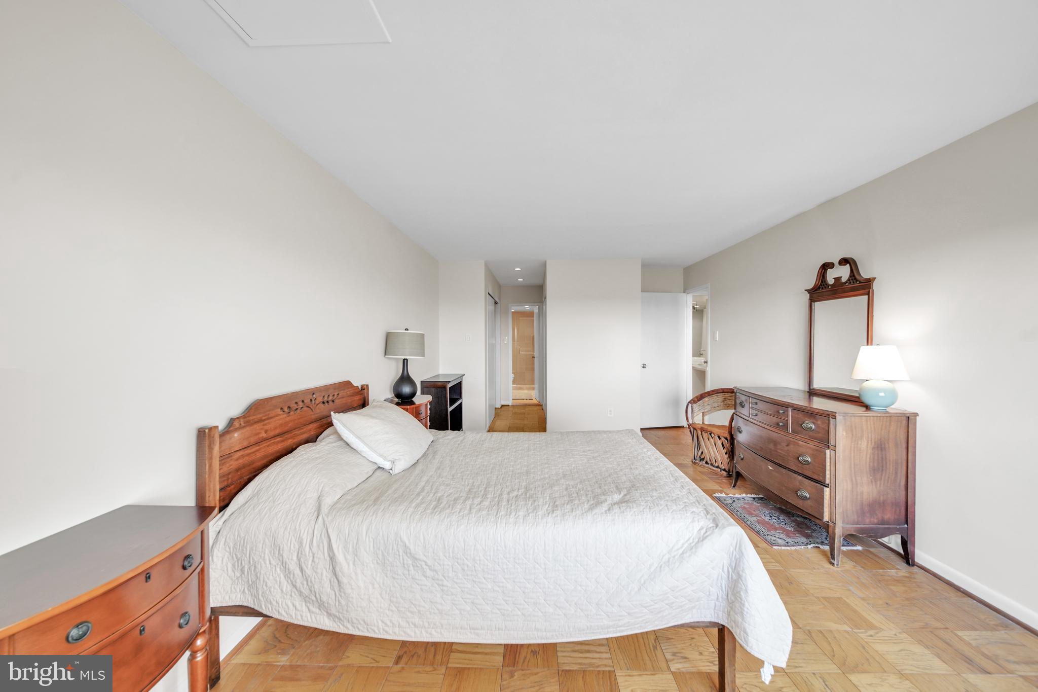 5101 River Road, Unit 1904 Bethesda, MD 20816 - Photo 24 of 43