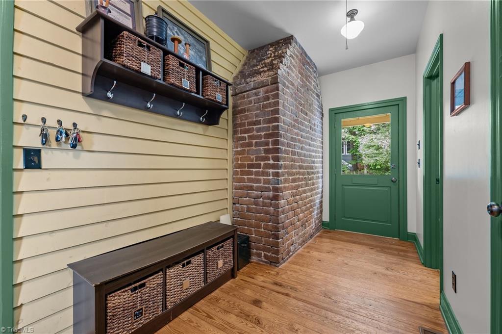 2409 Hodges Road Burlington, NC 27217 - Photo 17 of 45 Side Entry