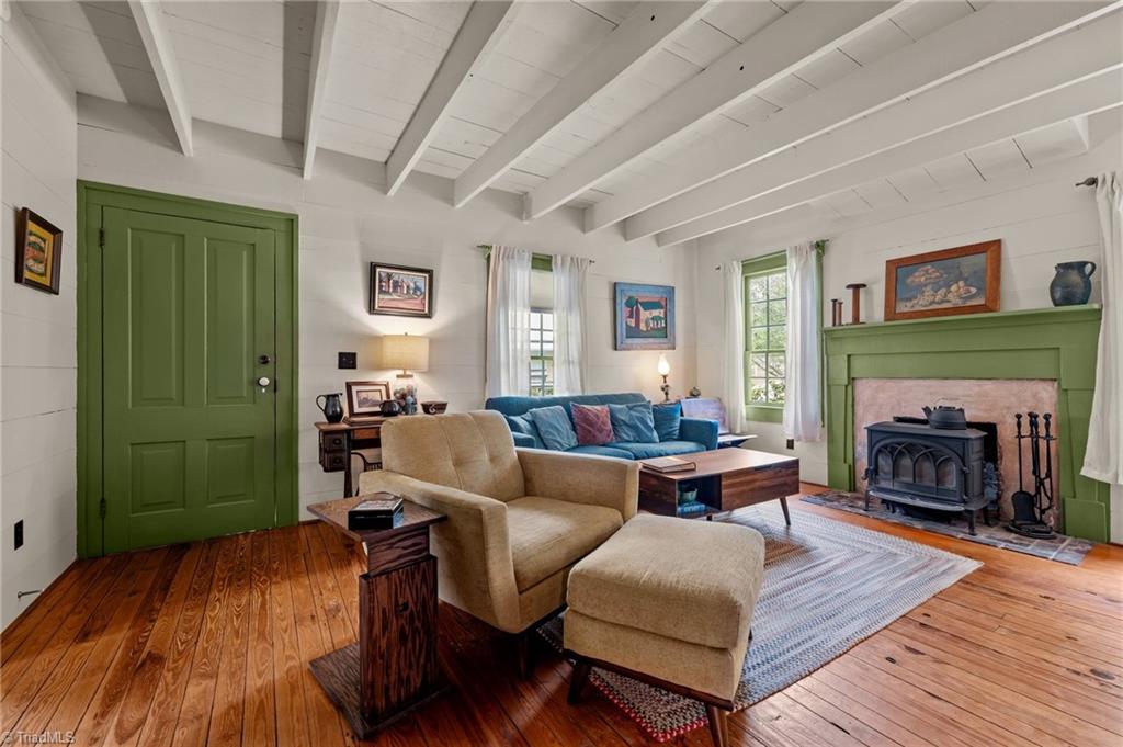 2409 Hodges Road Burlington, NC 27217 - Photo 4 of 45 Living Room