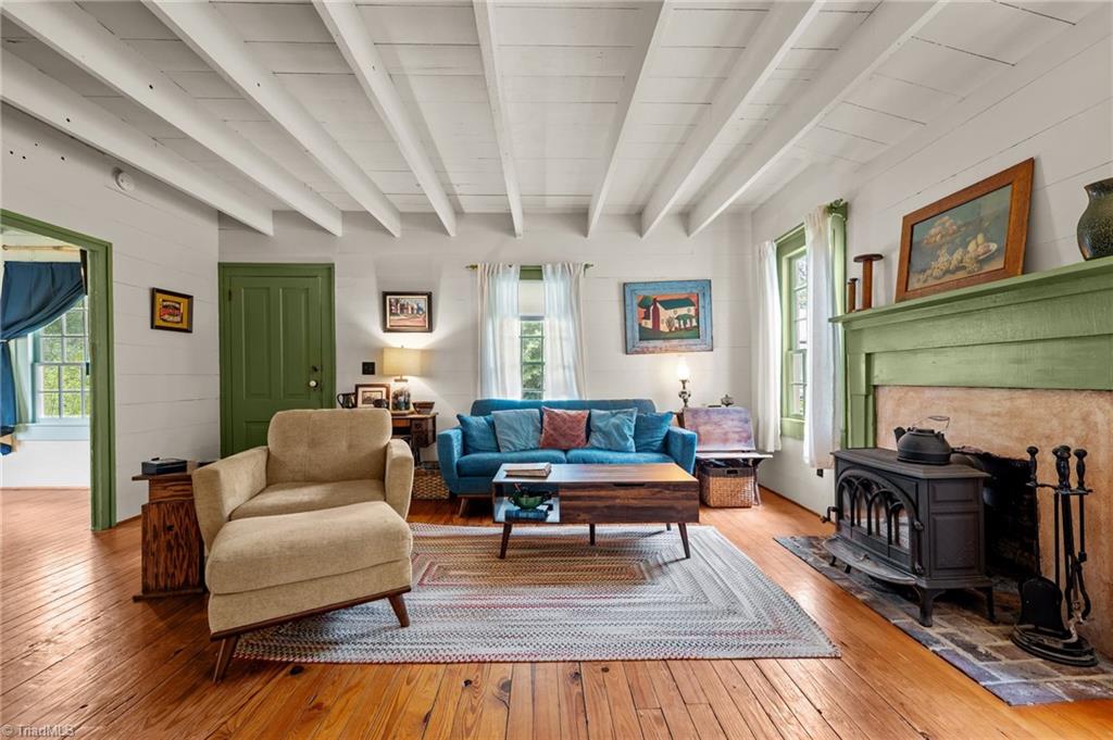 2409 Hodges Road Burlington, NC 27217 - Photo 5 of 45 Living Room