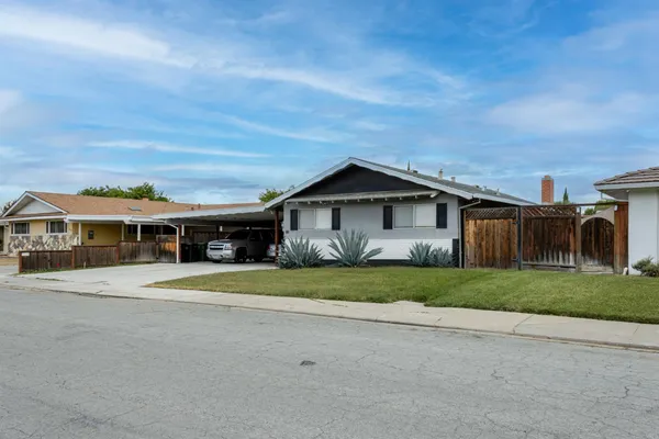 $619,000 | 181 East Laguna Drive, Tracy, CA 95376
