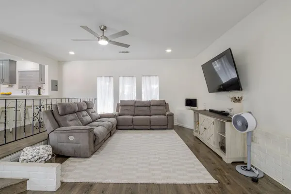 $619,000 | 181 East Laguna Drive, Tracy, CA 95376