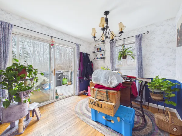 $299,900 | 20 Pinewood Drive, Wiscasset, ME 04578