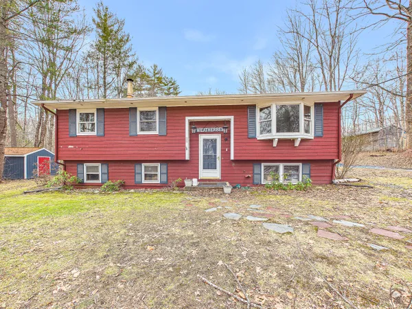 $299,900 | 20 Pinewood Drive, Wiscasset, ME 04578