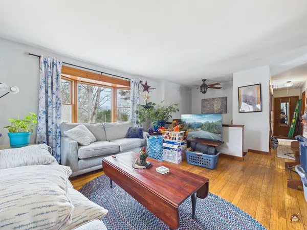 $299,900 | 20 Pinewood Drive, Wiscasset, ME 04578