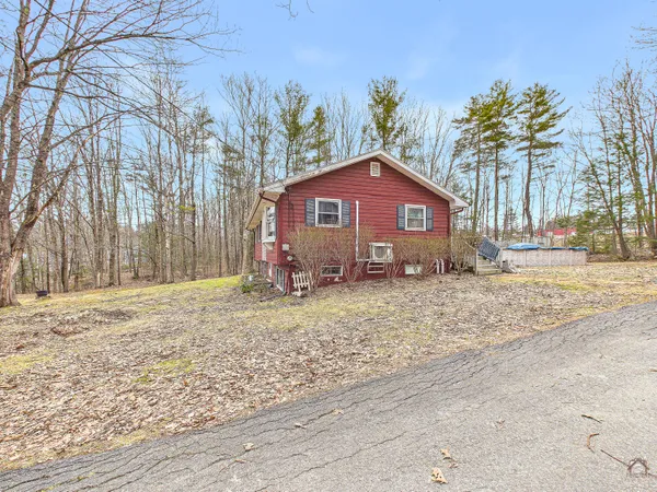 $299,900 | 20 Pinewood Drive, Wiscasset, ME 04578
