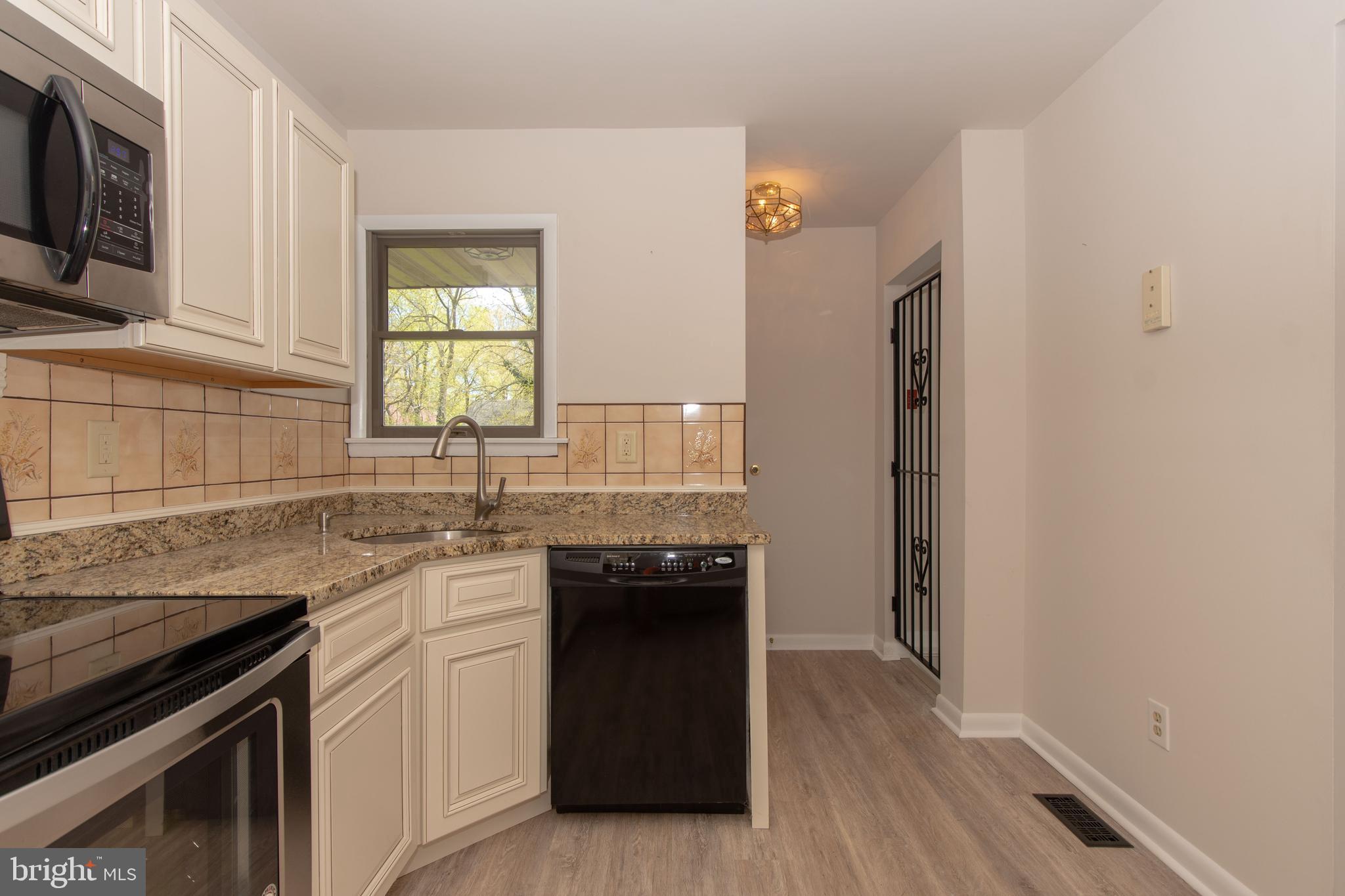 225 Virginia Avenue Baltimore, MD 21221 - Photo 13 of 47 Gallery Image 13