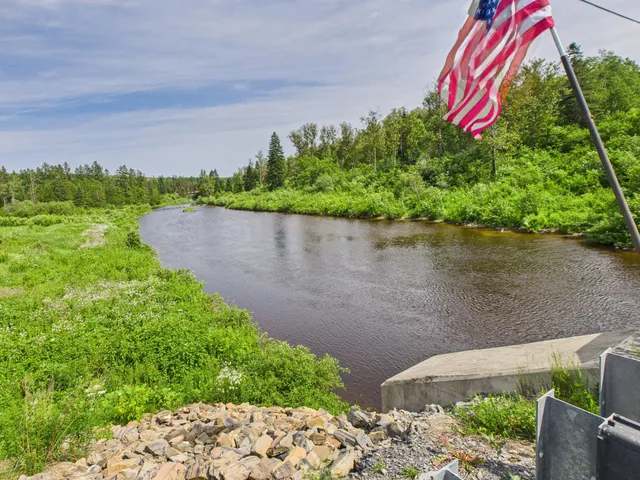 $49,900 | 4 Lake Street, Stockholm, ME 04783