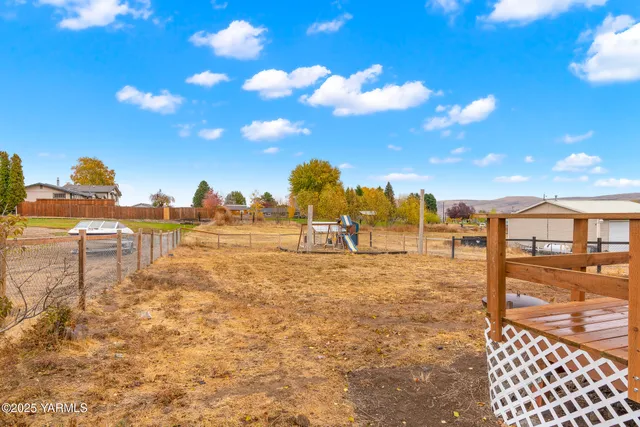 a view of a lake with houses