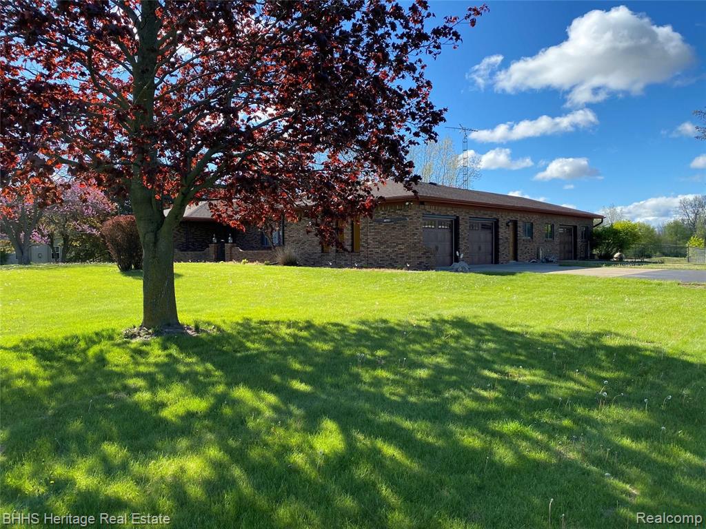 7329 Sharpe Road Fowlerville, MI 48836 - Photo 2 of 3