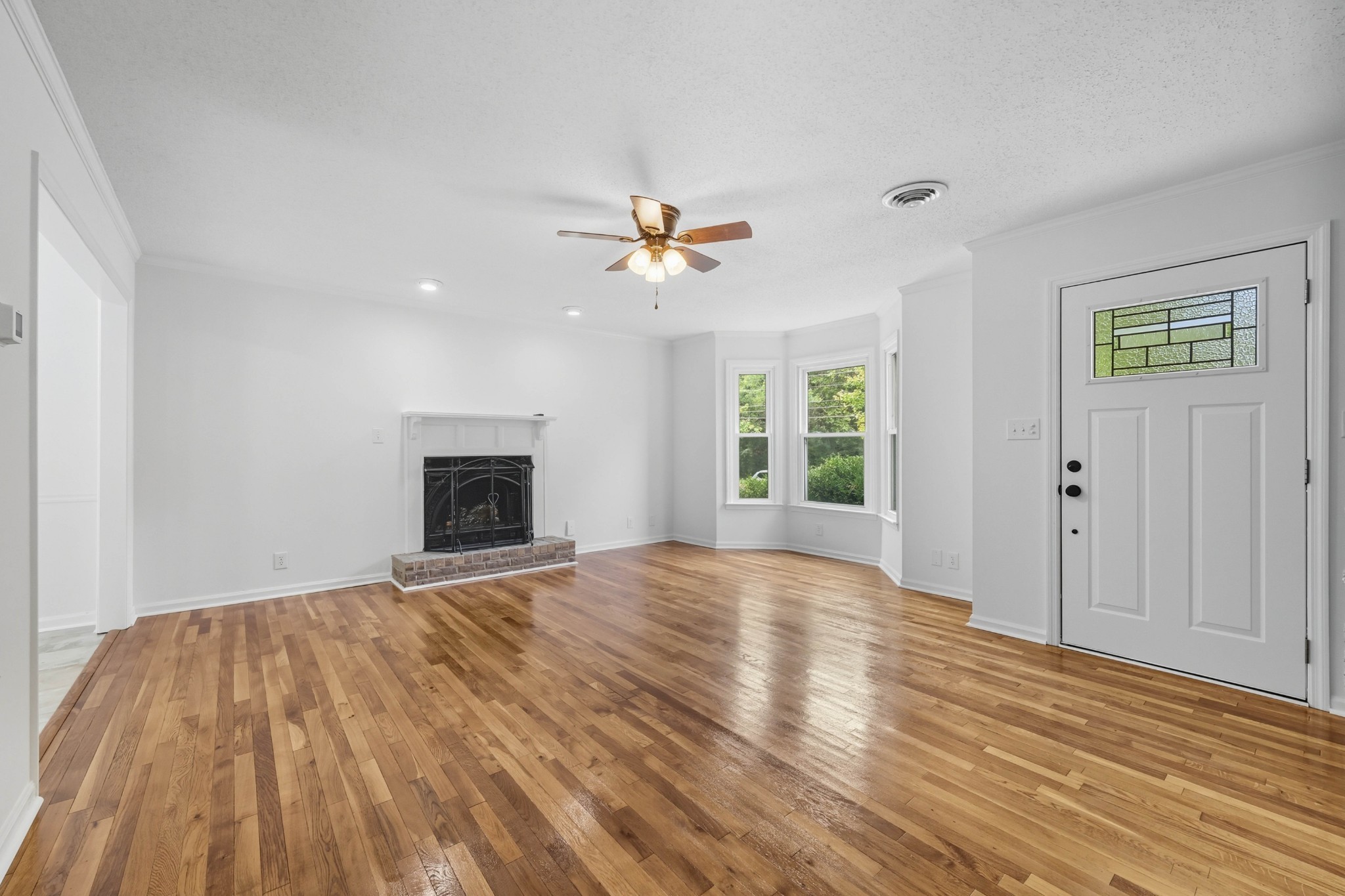 1307 Sun Valley Road Clarksville, TN 37040 - Photo 9 of 40 Gallery Image 9