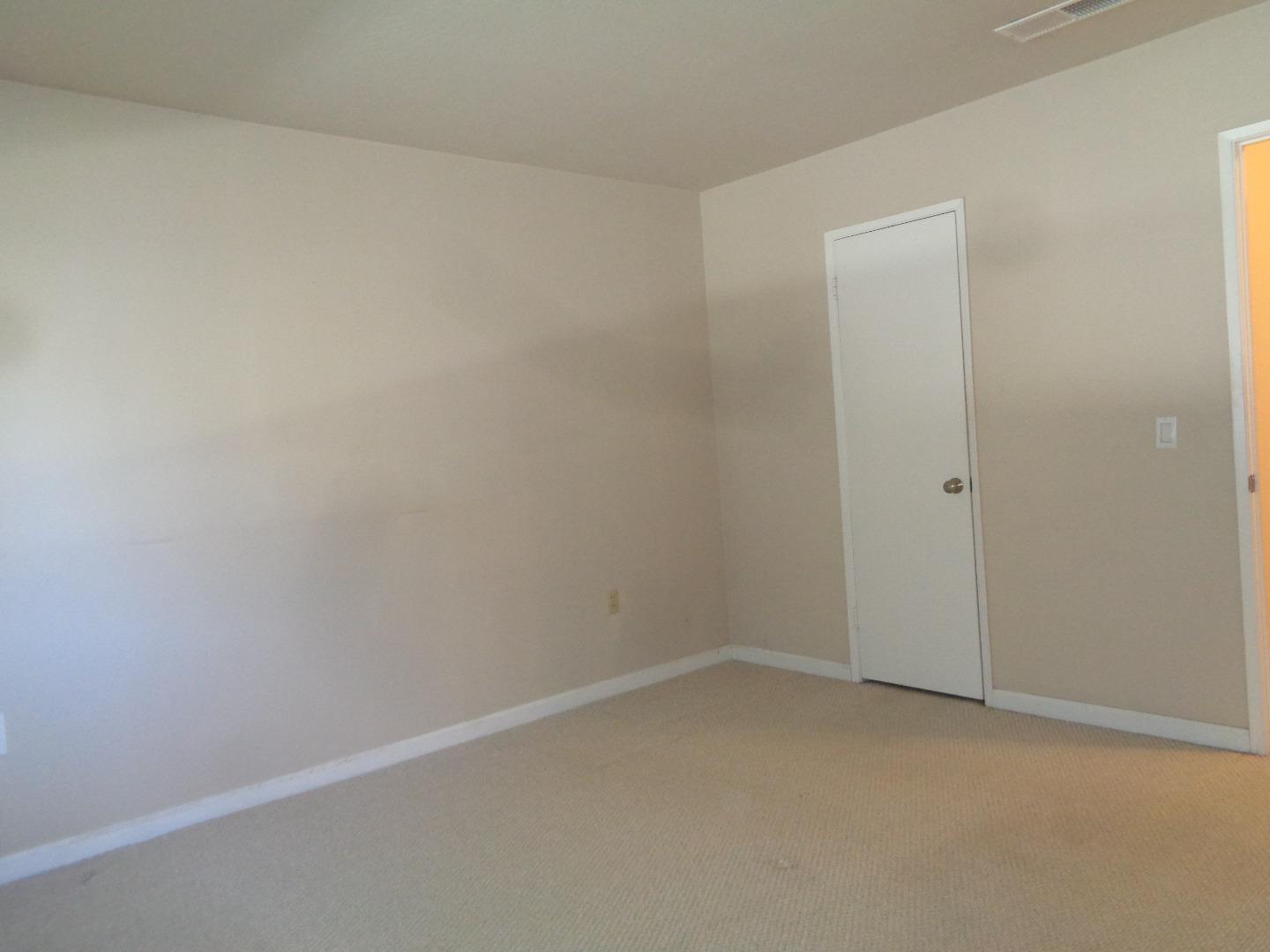127 Dogwood Place San Ramon, CA 94583 - Photo 7 of 10 wooden floor in an empty room