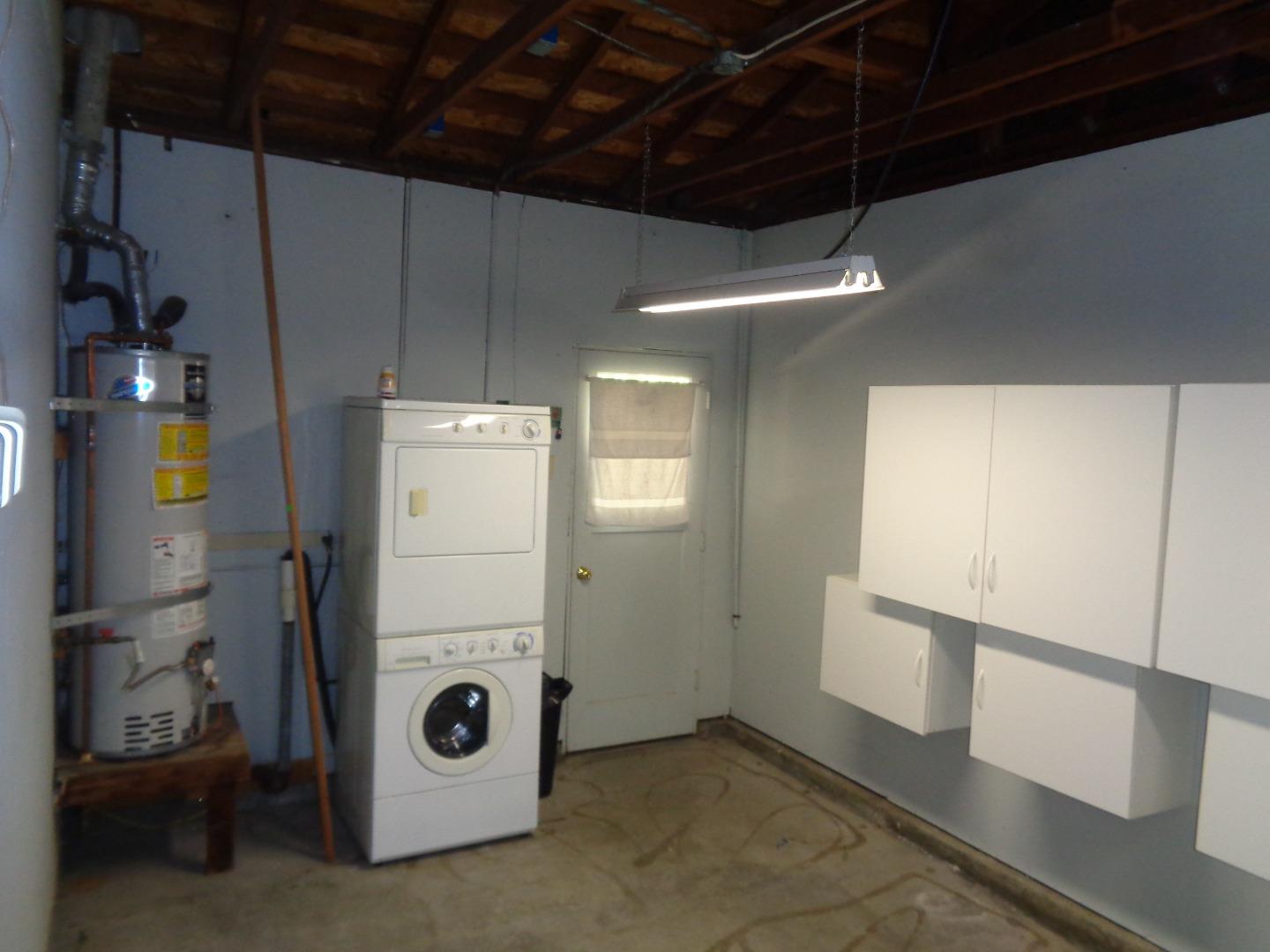 127 Dogwood Place San Ramon, CA 94583 - Photo 8 of 10 a view of an empty room with wooden floor