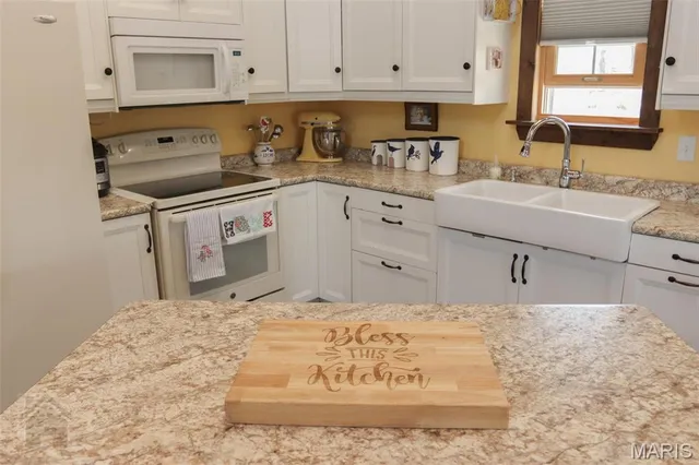 $420,000 | 15785 Commander Drive, Dixon, MO 65459