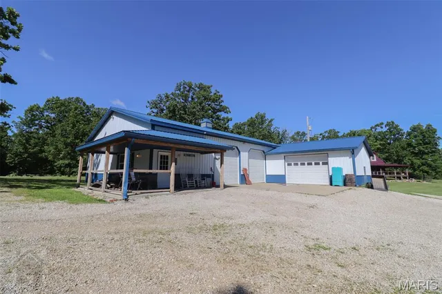 $420,000 | 15785 Commander Drive, Dixon, MO 65459