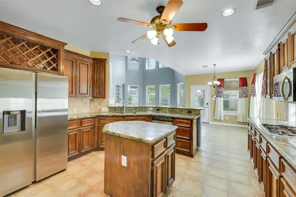 $2,900 | 7619 Limber Bough Drive, Humble, TX 77346