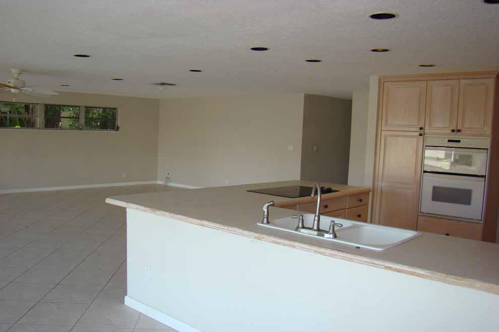 681 Northeast 29th Place Boca Raton, FL 33431 - Photo 4 of 8 4
