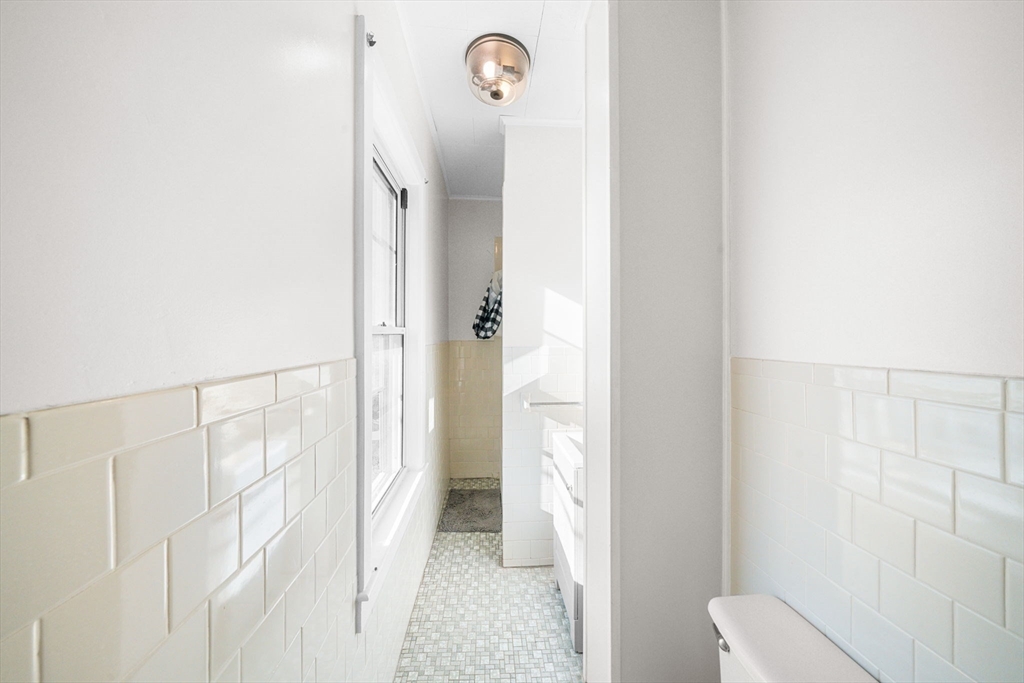 482 Snell Street Fall River, MA 02721 - Photo 32 of 42