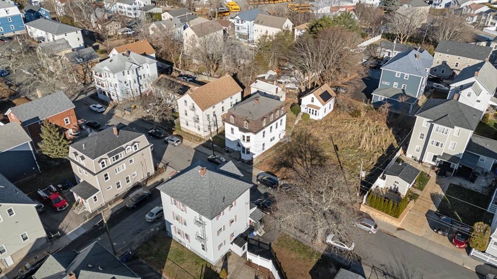 482 Snell Street Fall River, MA 02721 - Photo 7 of 42