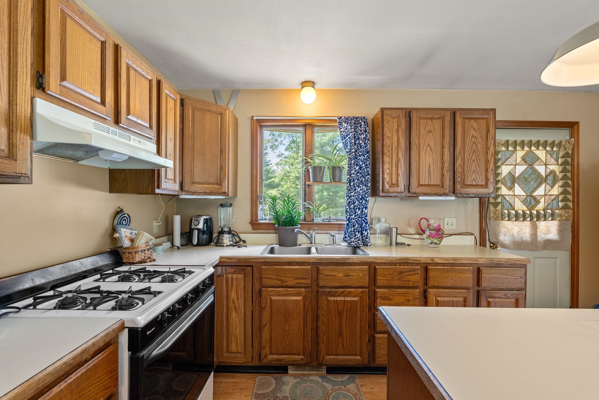 305 Richmond Road Winchester, NH 03470 - Photo 8 of 54