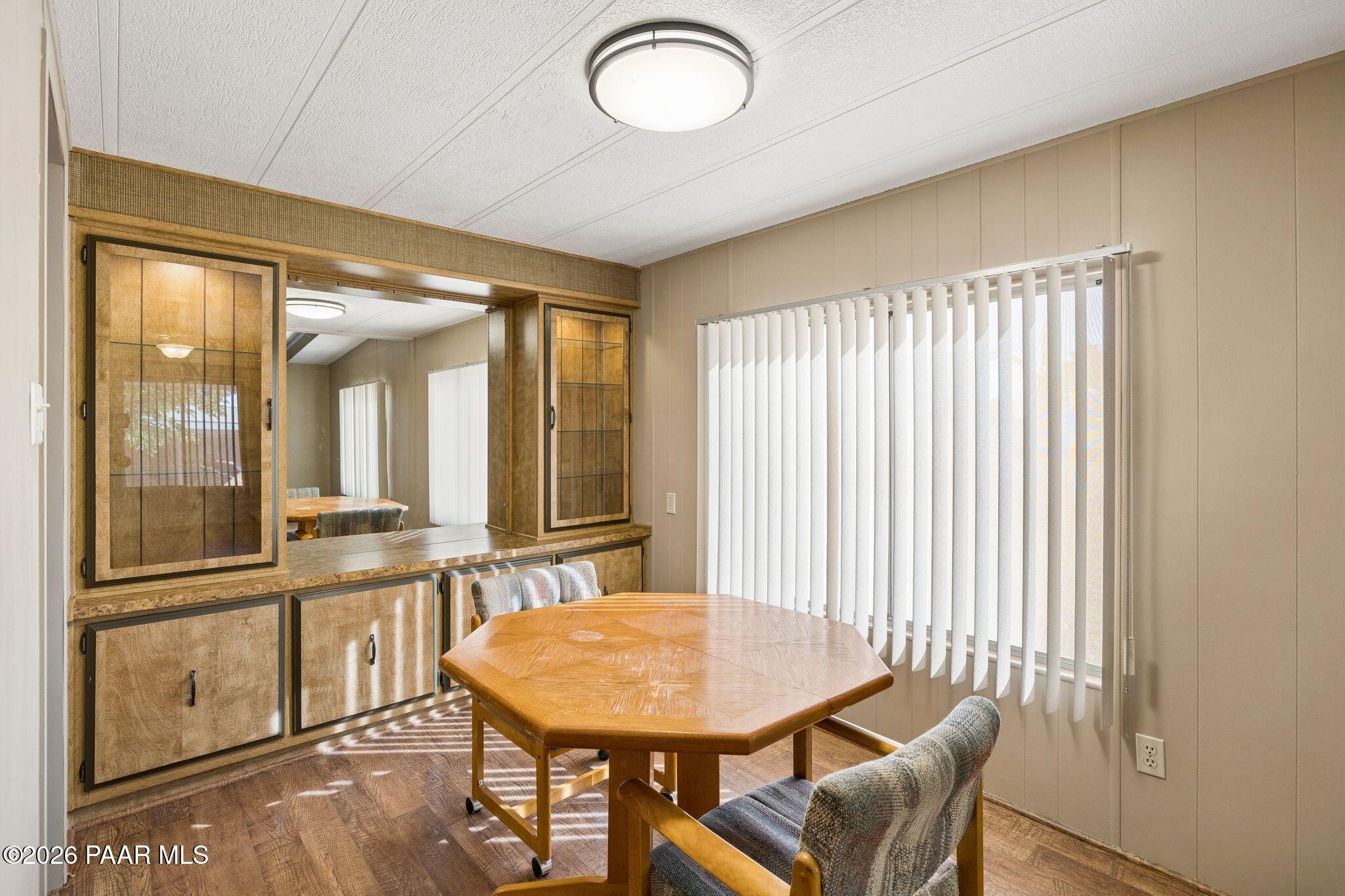 17441 East Bob White Road Mayer, AZ 86333 - Photo 9 of 30 BreakfastNook