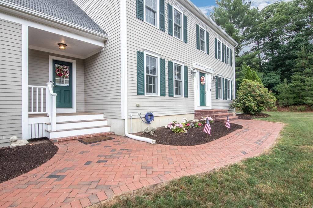 22 Clearing Farm Road Kingston, MA 02364 - Photo 4 of 37 Gallery Image 4