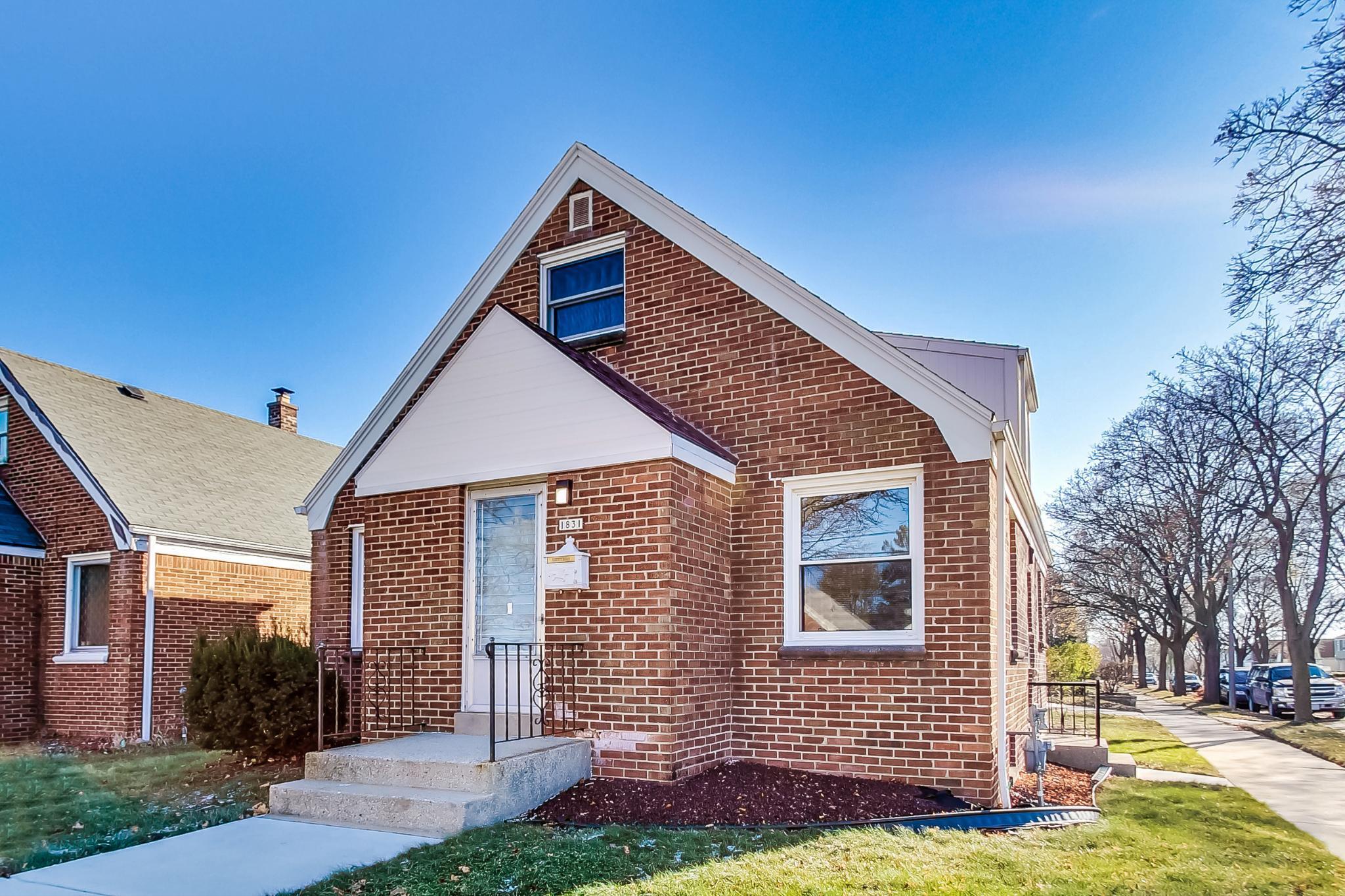 1831 West Avenue, Milwaukee, WI 53221 Compass