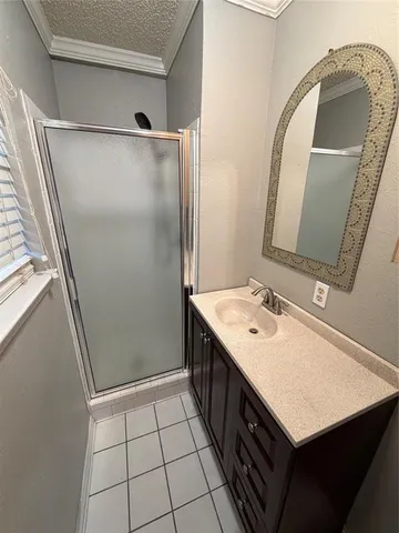 $1,875 | 813 County Road 3680, Paradise, TX 76073