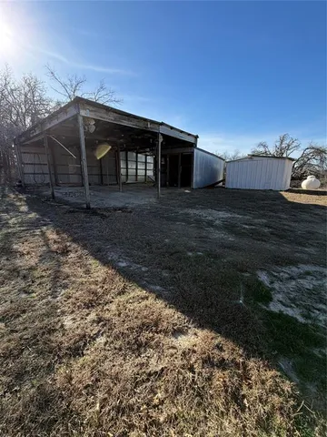 $1,875 | 813 County Road 3680, Paradise, TX 76073