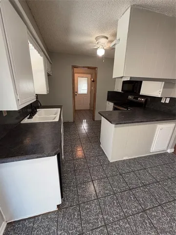 $1,875 | 813 County Road 3680, Paradise, TX 76073