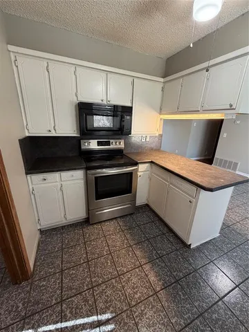 $1,875 | 813 County Road 3680, Paradise, TX 76073