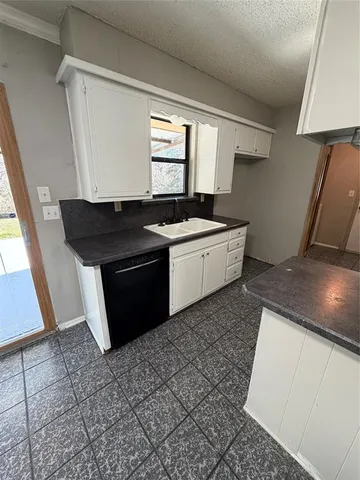 $1,875 | 813 County Road 3680, Paradise, TX 76073