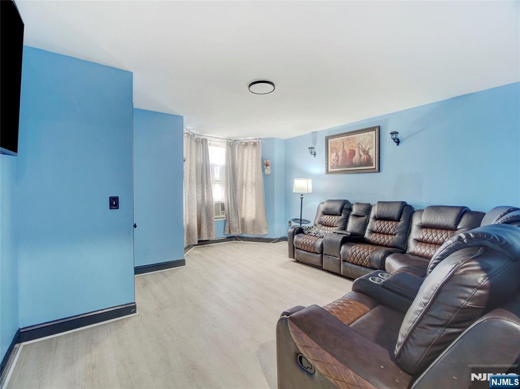 23 Foundry Street Newark, NJ 07105 - Photo 3 of 26