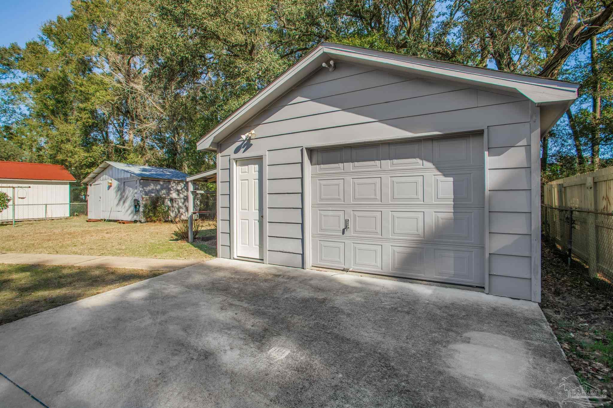 8424 Forge Place Pensacola, FL 32514 - Photo 35 of 43