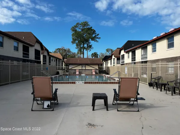 $1,100 | 3042 Sir Hamilton Circle, Unit 6, Titusville, FL 32780