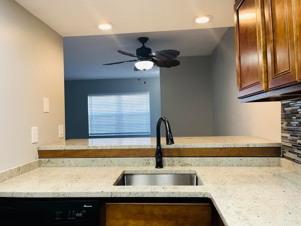 $1,100 | 3042 Sir Hamilton Circle, Unit 6, Titusville, FL 32780