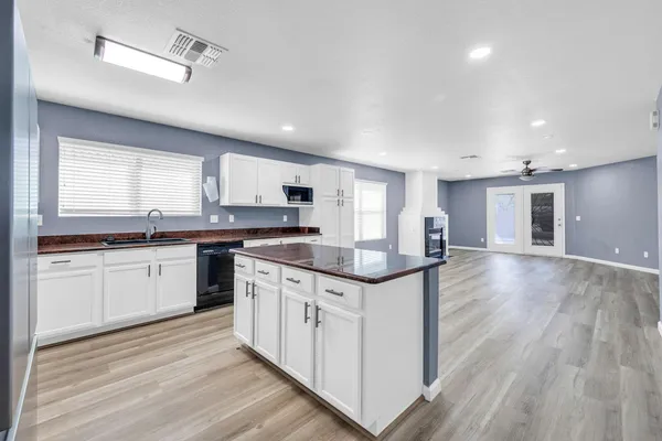 $2,800 | 1125 East Milada Drive, Phoenix, AZ 85042